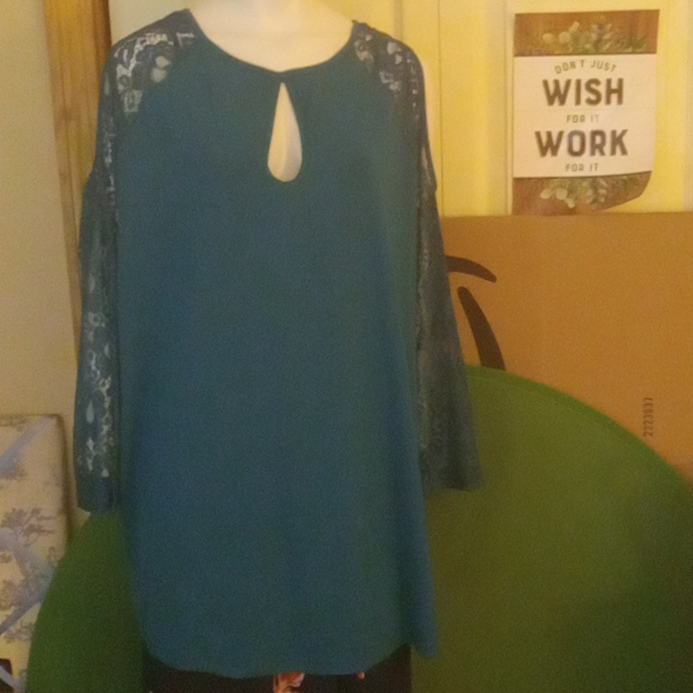 Cold shoulder tunic